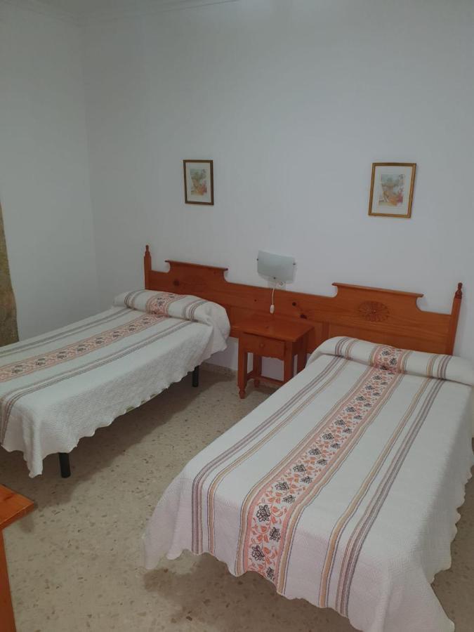 Hostal los Ángeles La Puebla de Cazalla Exterior foto